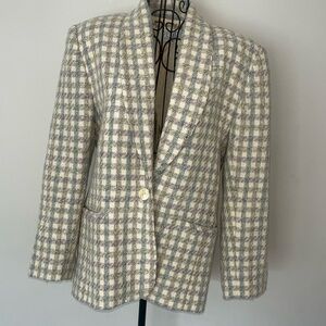 Vintage Petite Sophisticate blazer. size 8.